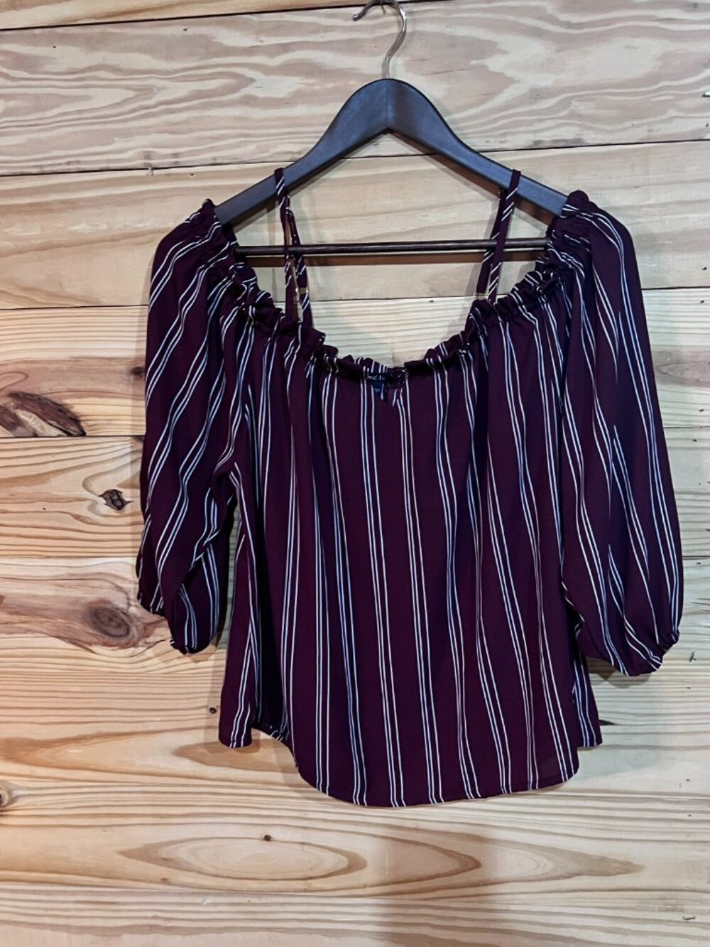 RUE 21 Womens Cold Shoulder Adjustable Strap Burgundy Stripe Crop Top Medium M